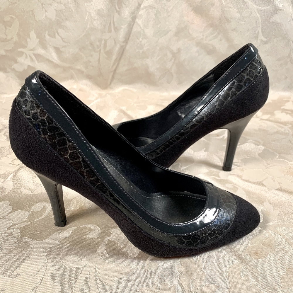Fioni Black Suede Pumps with Detail